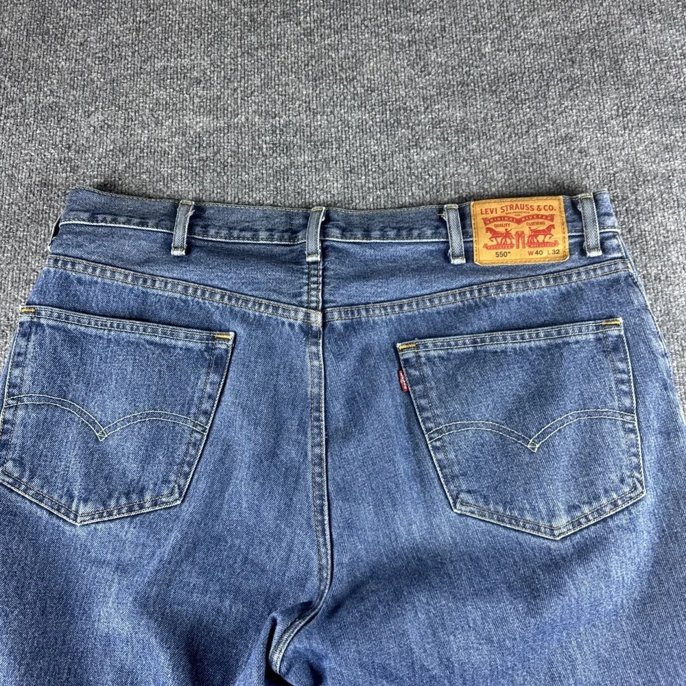 VINTAGE Levis 550 Jeans Men 40x32 Blue Medium Wash Tapered Cotton Baggy Workwear